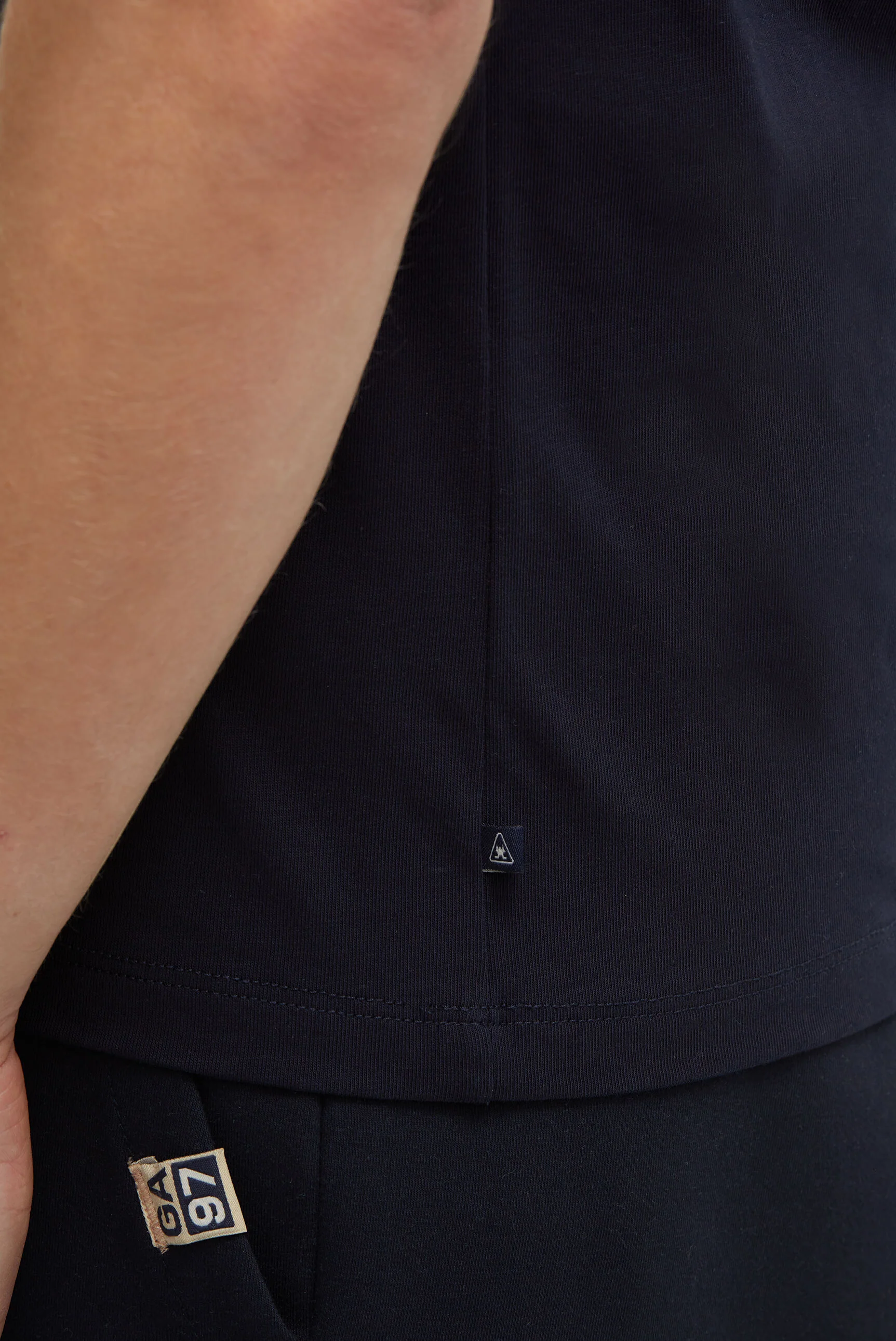Basic T-Shirt Rundhals mit GAASTRA Logo blue navy - Image 6