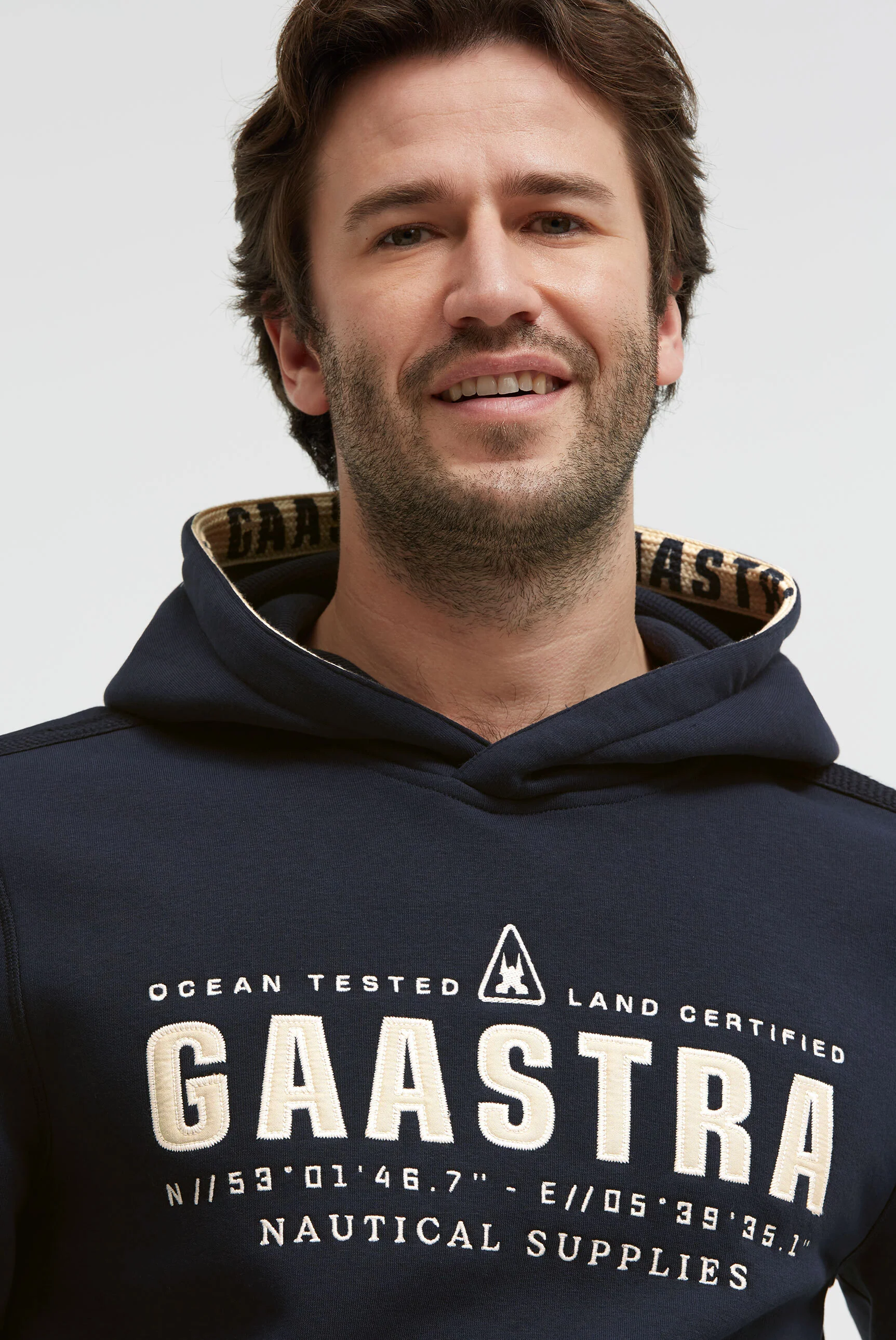 Hoodie mit Logo-Applikation und Tapes blue navy - Image 4