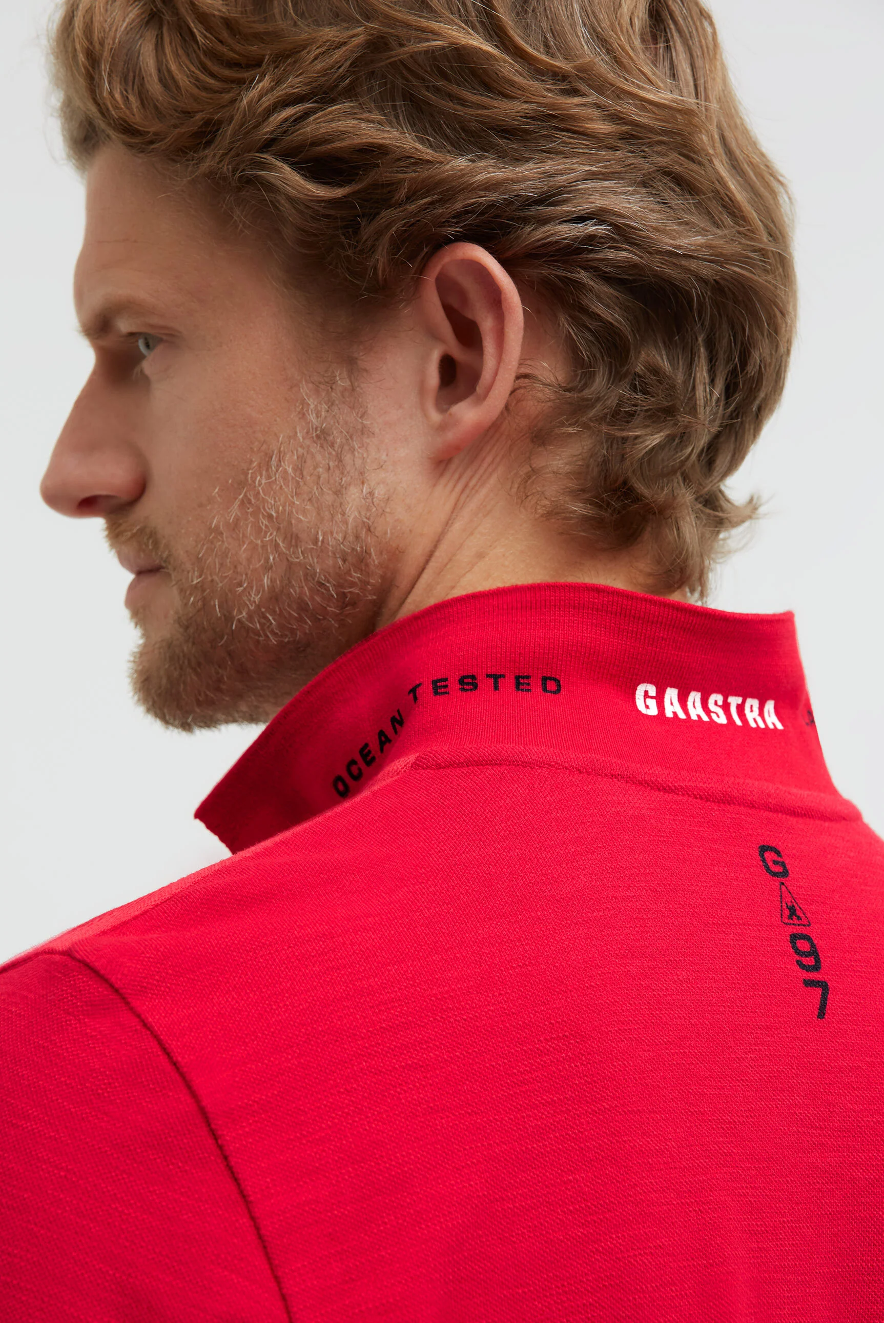 Poloshirt aus Pikee Slub mit Rubber Artwork core red - Image 8