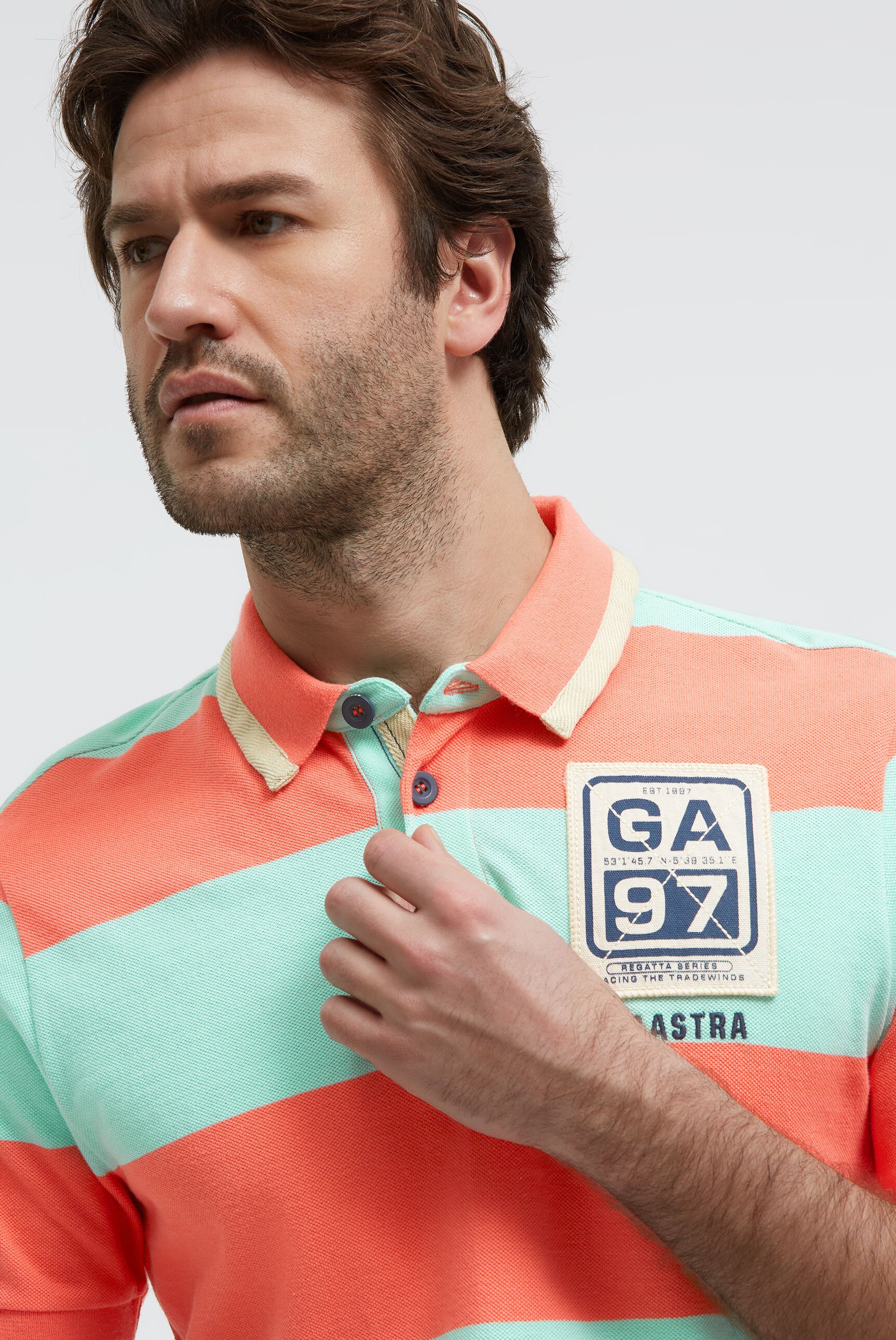 Poloshirt Kurzarm mit Blockstreifen und Patches coral bay - Image 4
