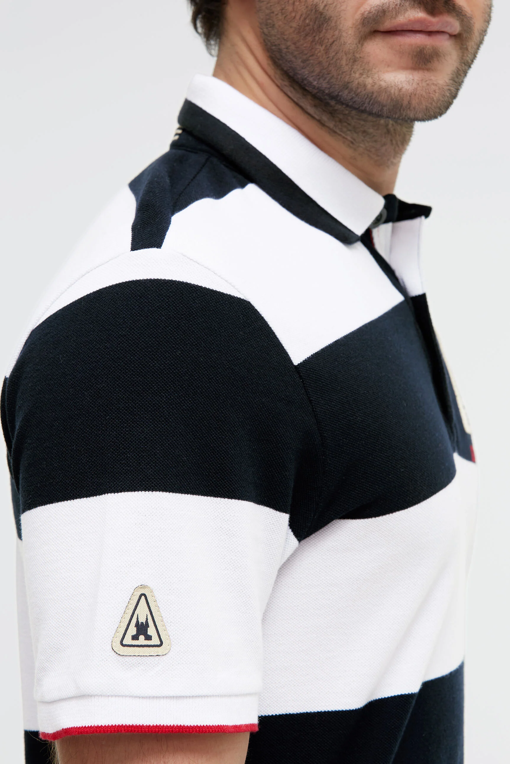 Poloshirt Kurzarm mit Blockstreifen und Patches opticwhite - Image 6