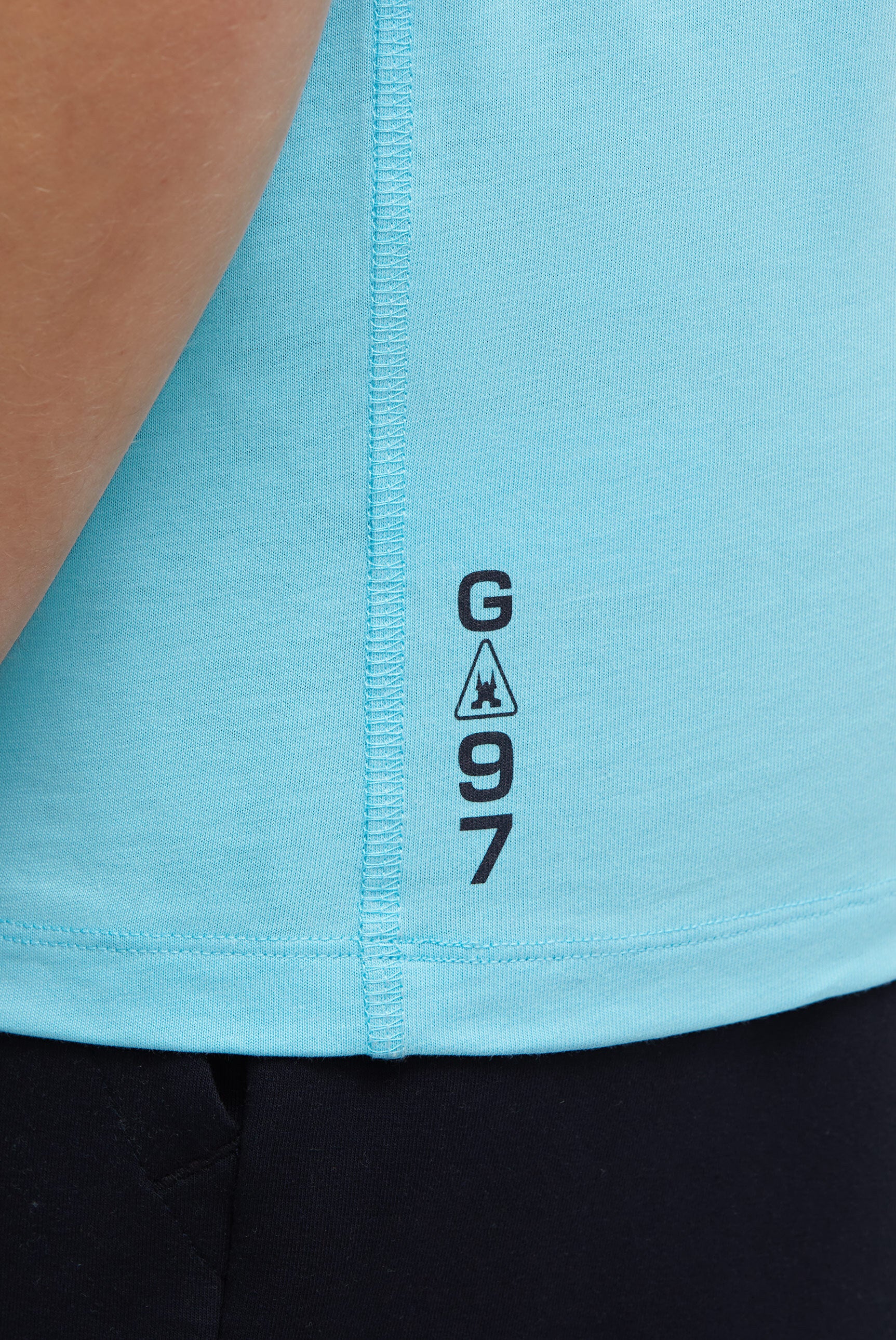 T-Shirt Rundhals mit Rubber Logo Artwork aquarius - Image 7