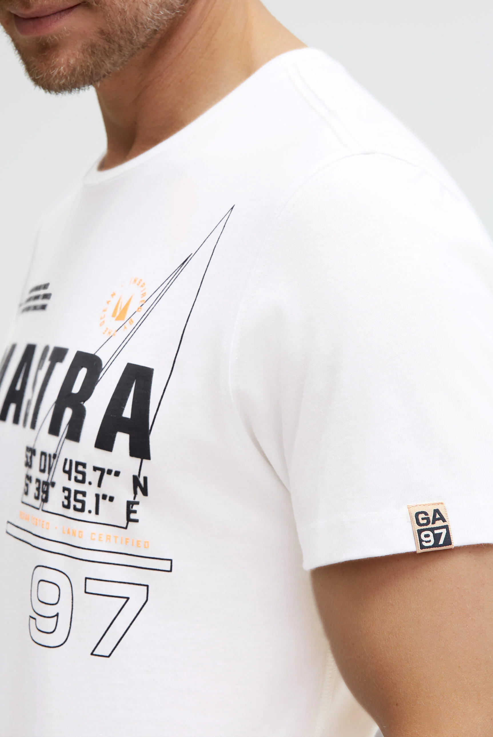 T-Shirt Rundhals mit Rubber-Logo-Artwork opticwhite - Image 7